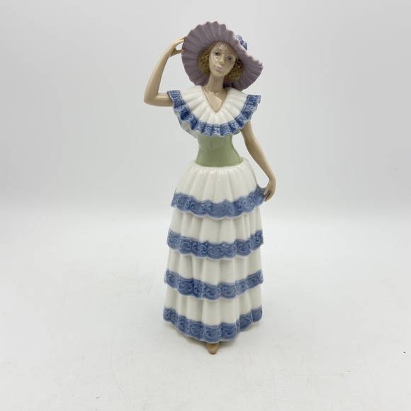 LLADRO NAO FIGURINE 6319 LADY GIRL BLUE WHITE LAYERED DRESS HAT TANGO DANCER